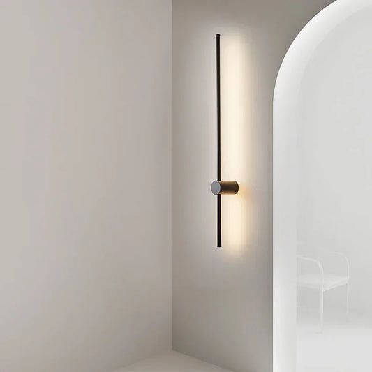Wall-mounted slim lamp